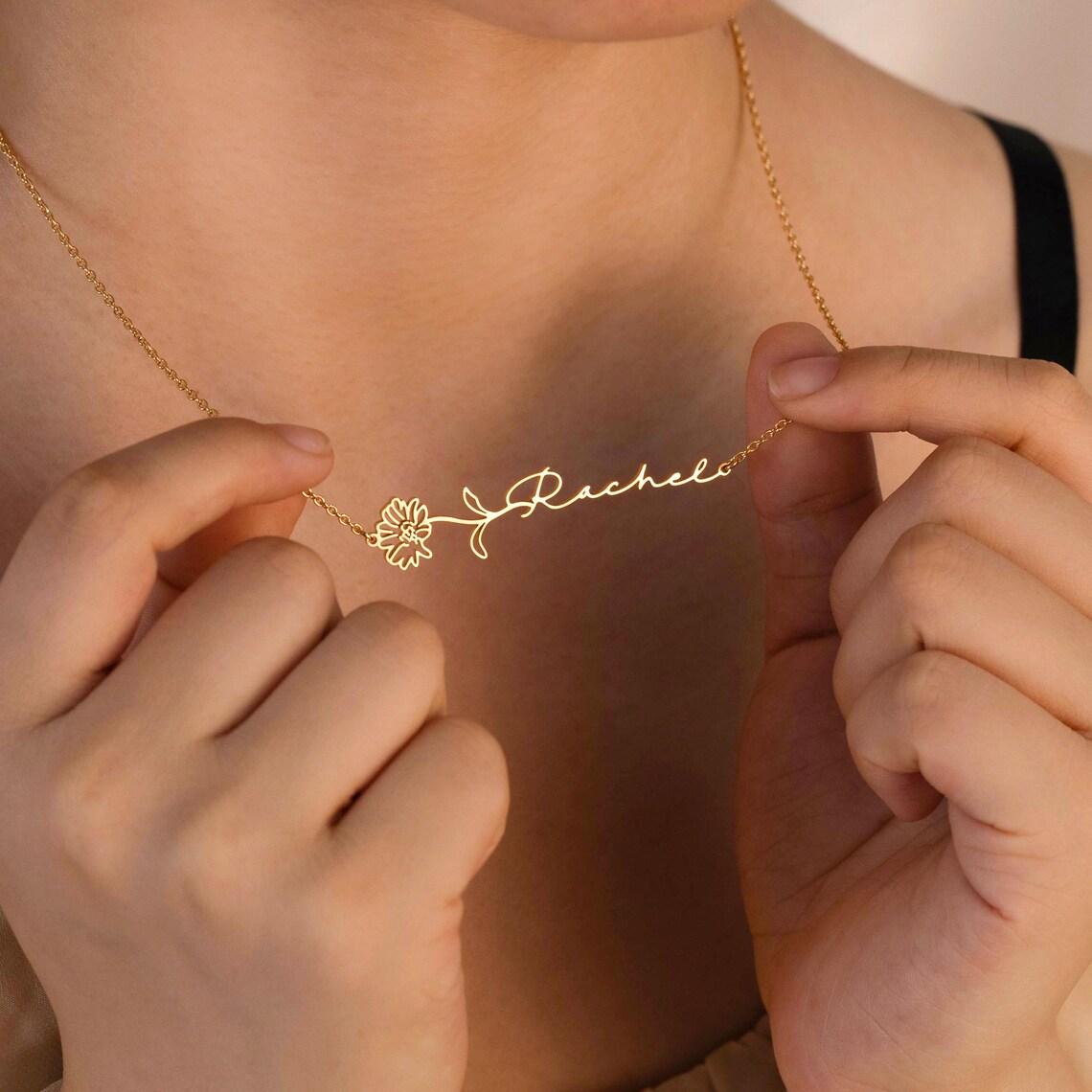 Haiyufly Custom Name Necklace  - Birth Flower Necklace avis et prix