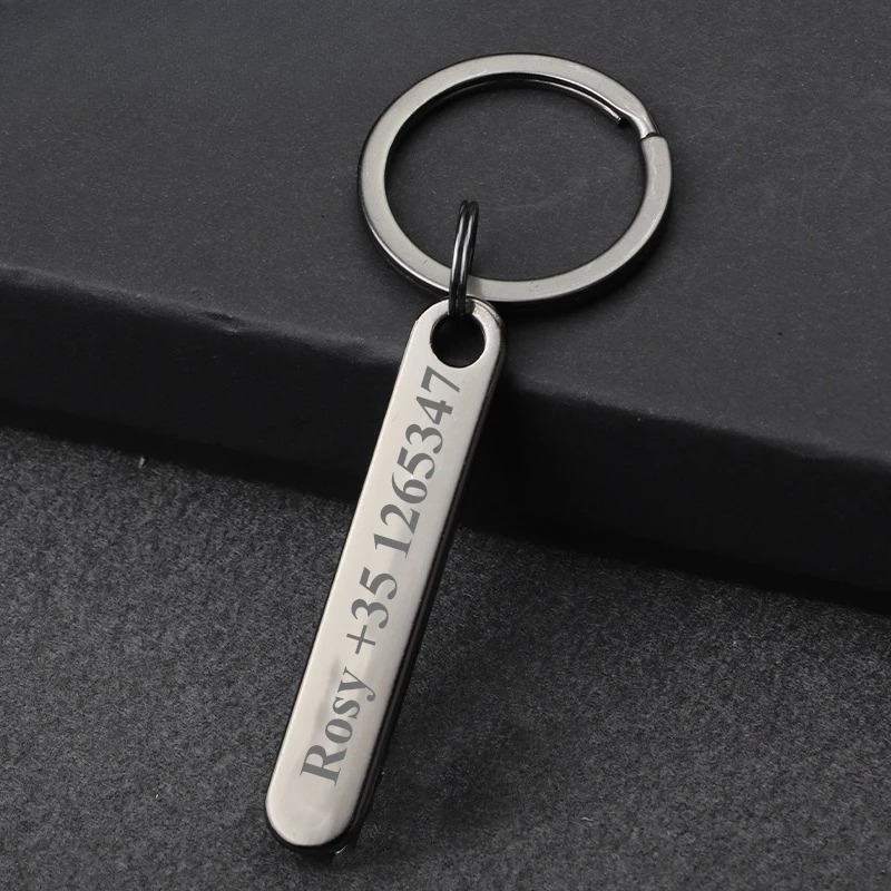 Custom Keychain with Free Engr - Initial Ring Custom avis et prix