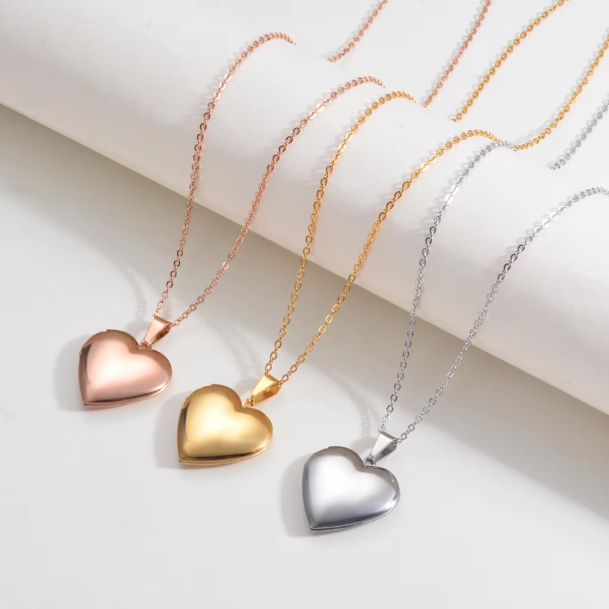 Custom Personalized Heart Birt - Birth Flower Necklace avis et prix