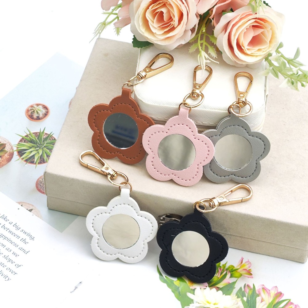 Flower Petal Shaped Mirror Bag - Initial Ring Custom avis et prix